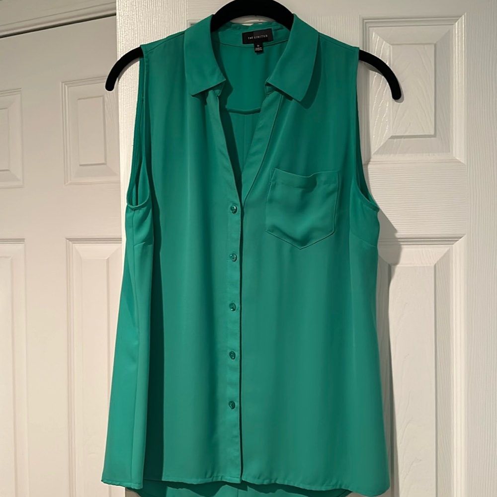 Great condition sleeveless blouse